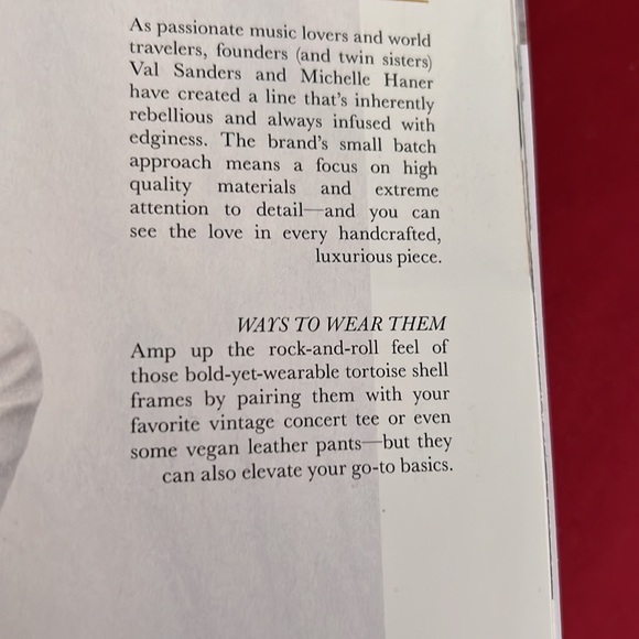 Sunglasses -NEW - Picture 4 of 5